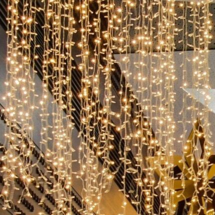Interiérová LED svetelná záclona - 1x1, 5m, teplo biela, 150 diód