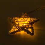 LED svetelná reťaz na batérie, biele prútené hviezdy, teplá biela, 10 diód, 2,8 m – Obrázok 4